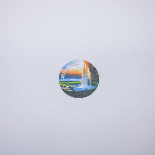 Límmiði - Seljalandsfoss