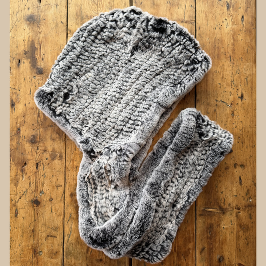 Rabbit Hood Wrap - Mamma Reykjavík